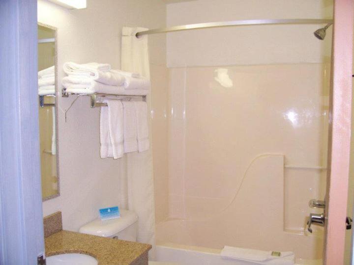 Quality Inn Noblesville-Indianapolis Szoba fotó